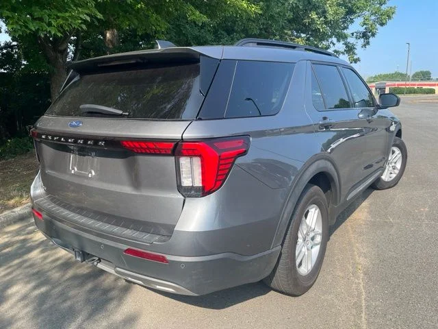 Used 2025 Gray Ford Active image 6