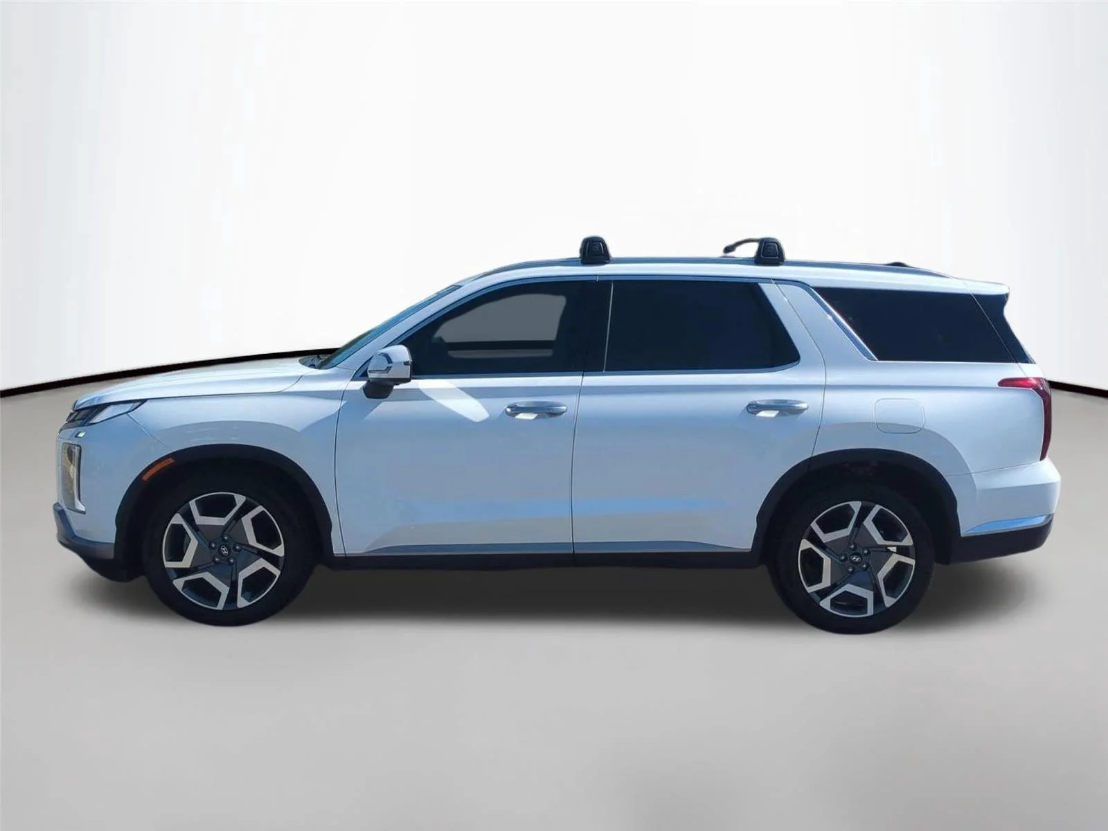 Used 2024 Hyper White Hyundai Limited image 2