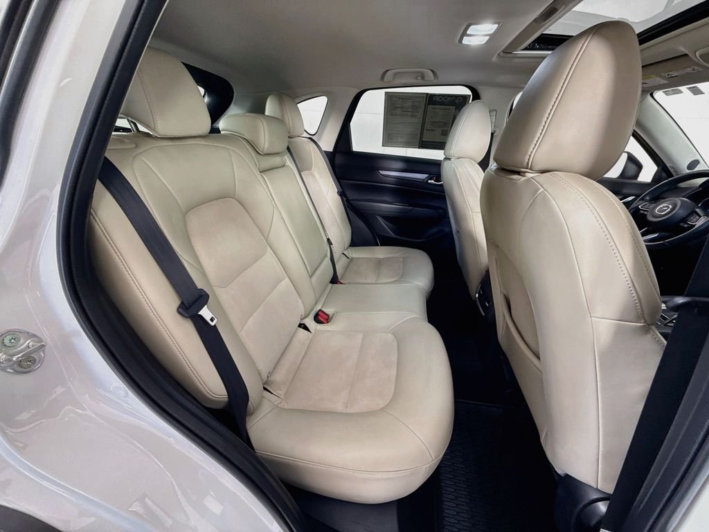 Used 2018 Snowflake White Pearl Mica Mazda Touring image 29