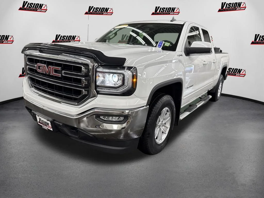 Used 2019 White GMC SLE image 1