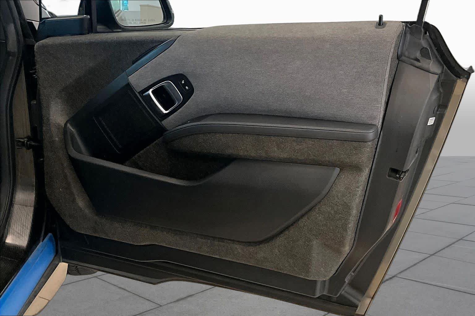 Used 2017 Platinum Silver w/BMW i Frozen Blue Accent BMW  image 20