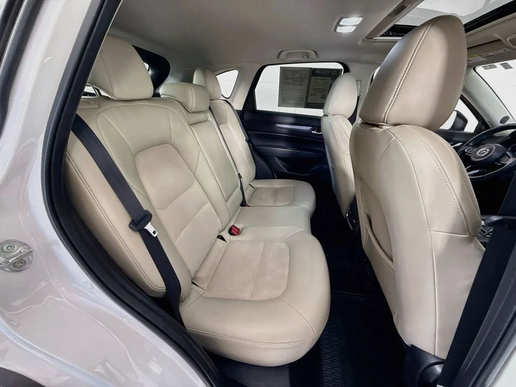Used 2018 Snowflake White Pearl Mica Mazda Touring image 29