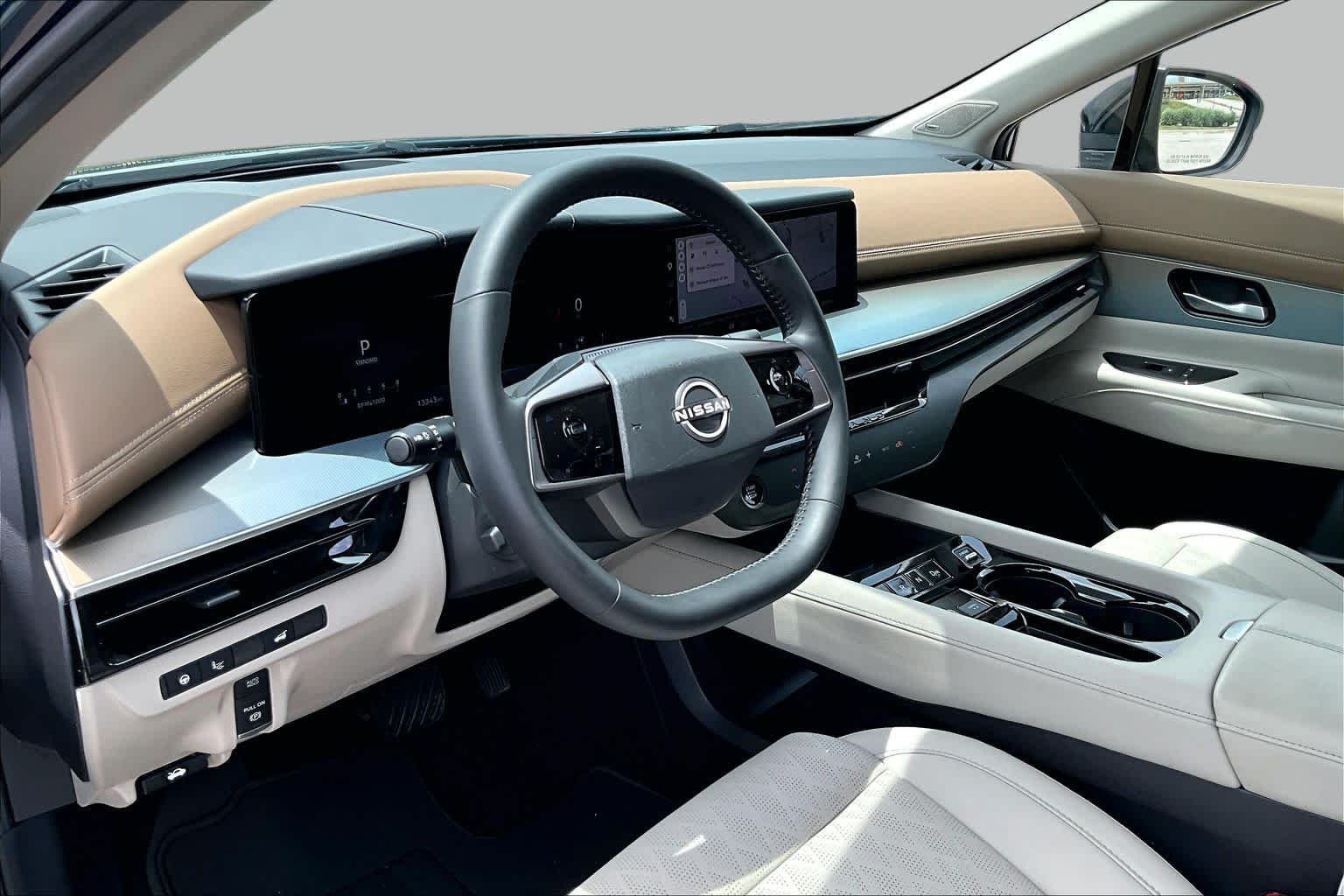 Used 2026 Aurora Blue Pearl Metallic/Super Black Nissan Platinum image 18