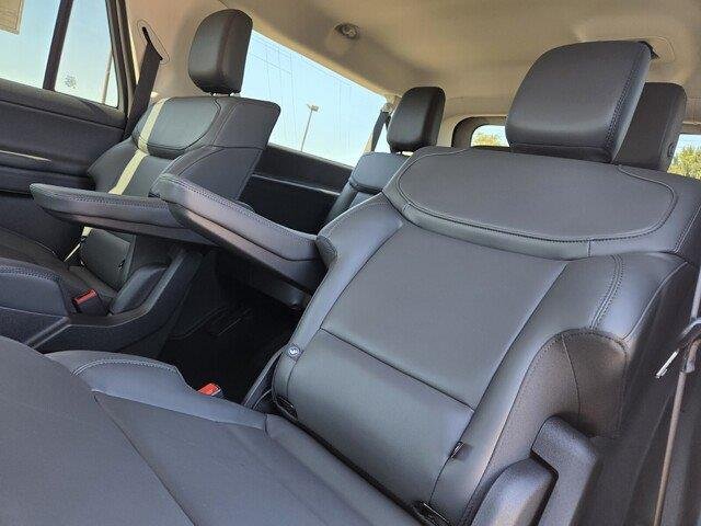 New 2027 Glacier Gray Metallic Tri-Coat Ford MAX Active image 24