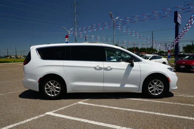 Used 2024 Bright White Clearcoat Chrysler Touring L image 4