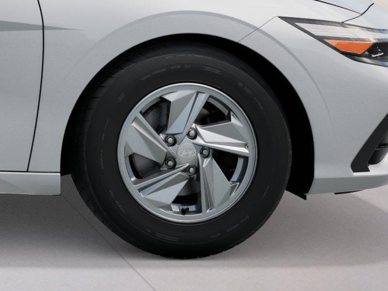New 2026 White Hyundai SE image 8