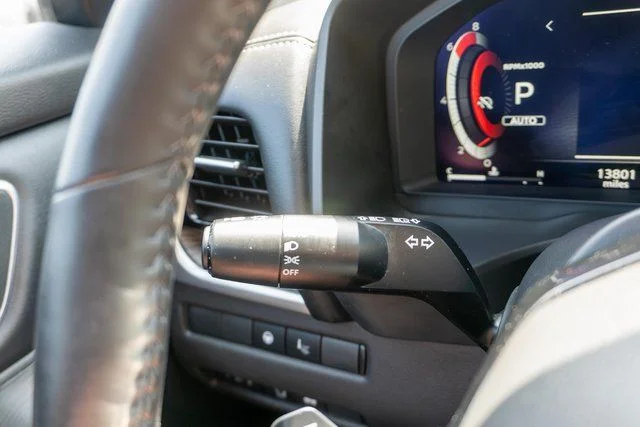 Used 2025 Blue Nissan Platinum image 27