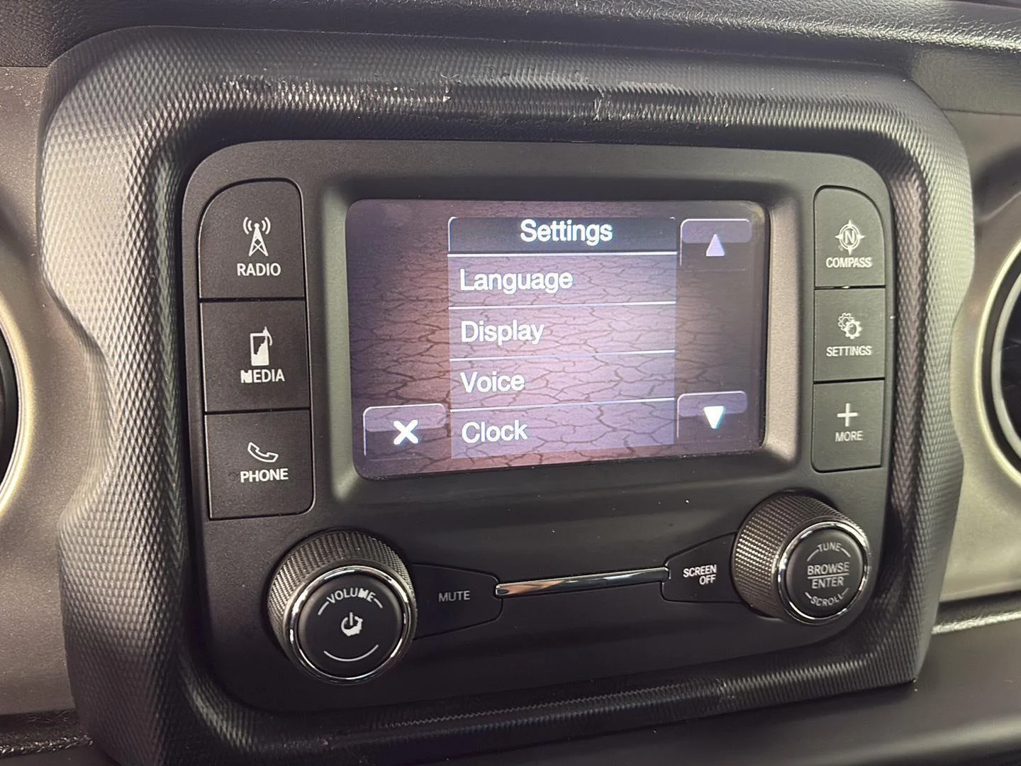 Used 2020 Black Clearcoat Jeep Sport S image 25