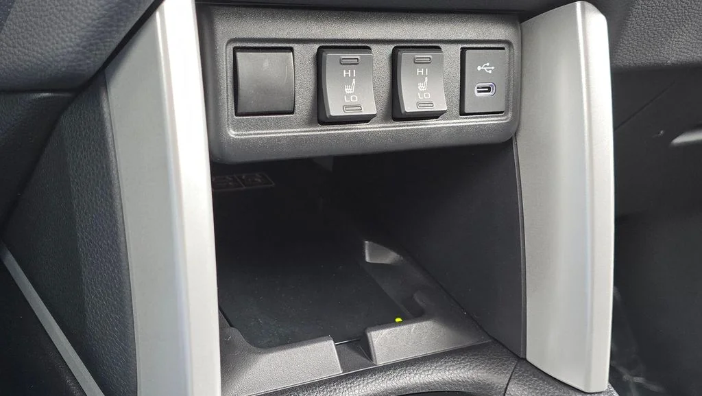 Used 2025 Cypress Toyota XLE image 33