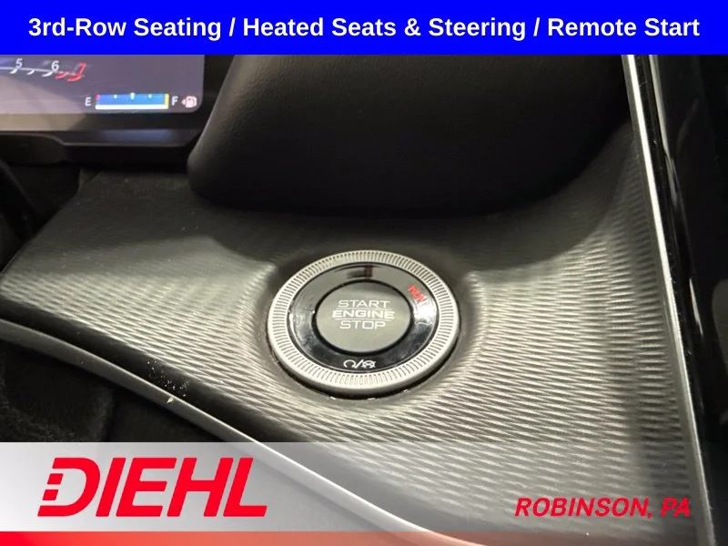 Used 2023 White Jeep Laredo image 29