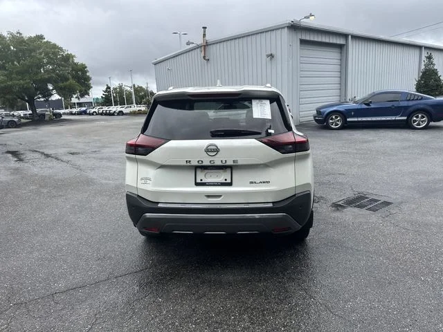 Used 2023 White Nissan SL image 6