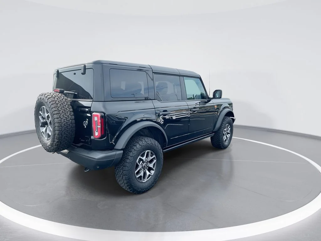Used 2025 Black Ford Badlands image 8