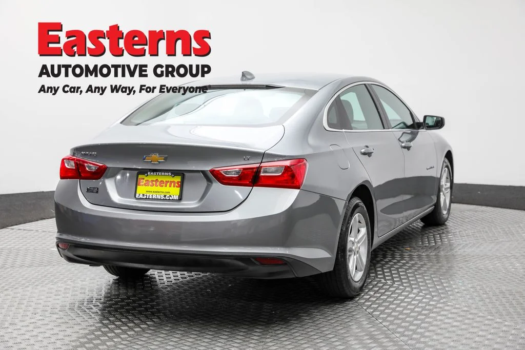 Used 2023 Gray Chevrolet LT image 5