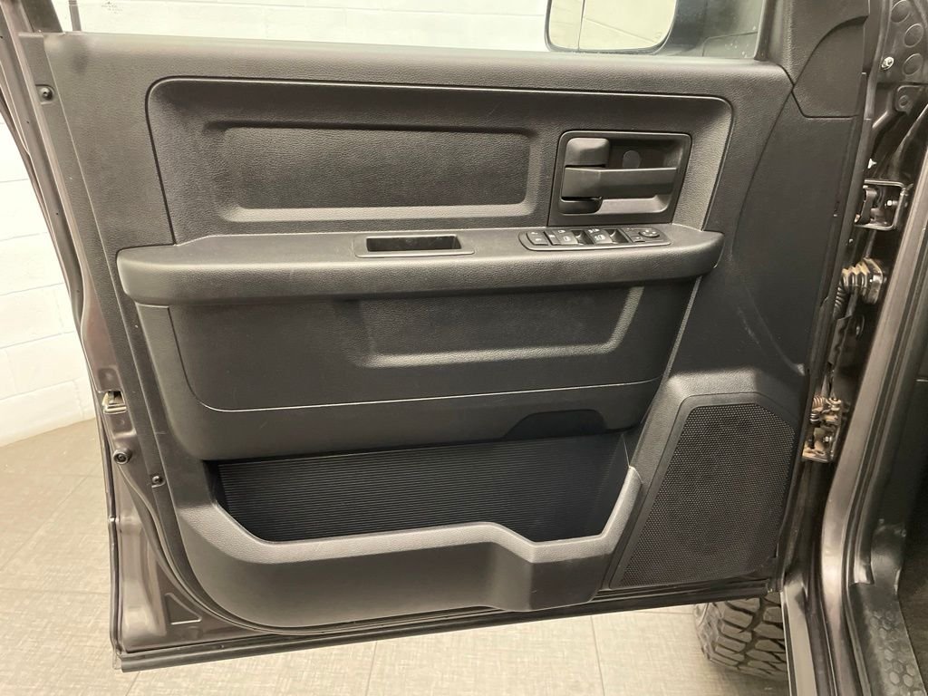 Used 2015 Gray Ram Tradesman image 22