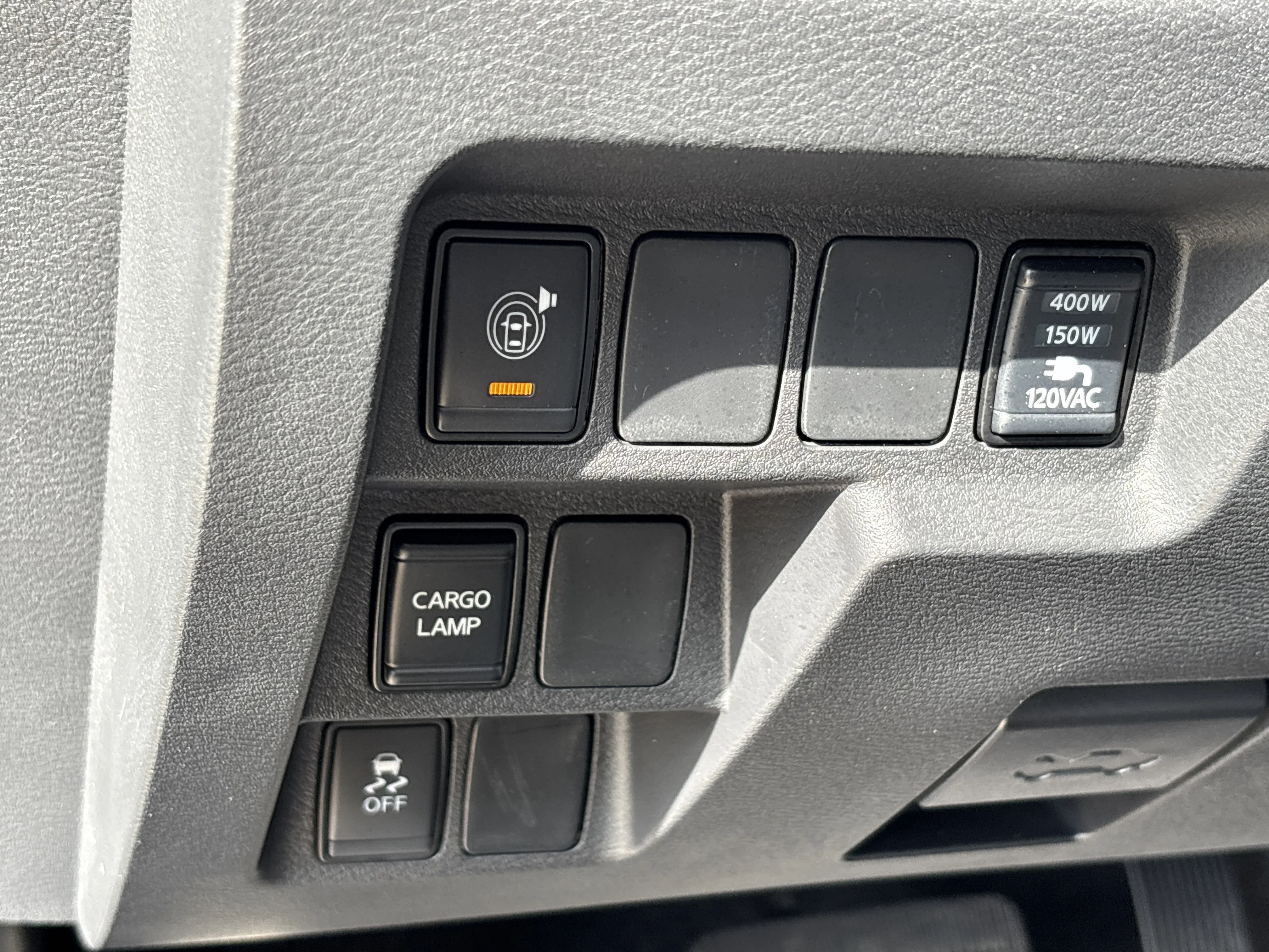 Used 2025 Bluestone Pearl Nissan SV image 21