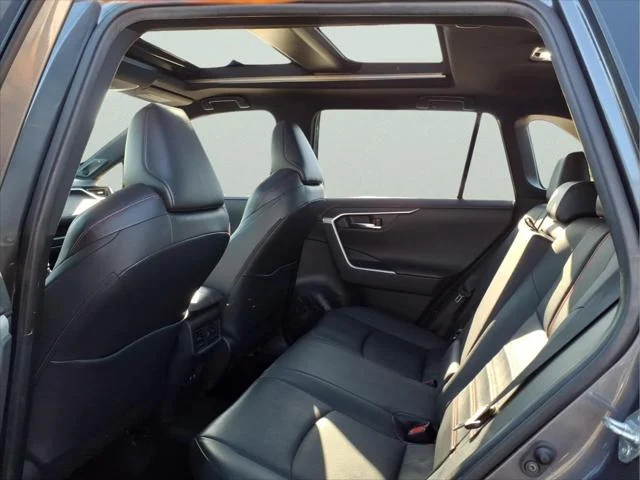 Certified Used 2021 MID BLCK/MAG GRAY Toyota  image 11