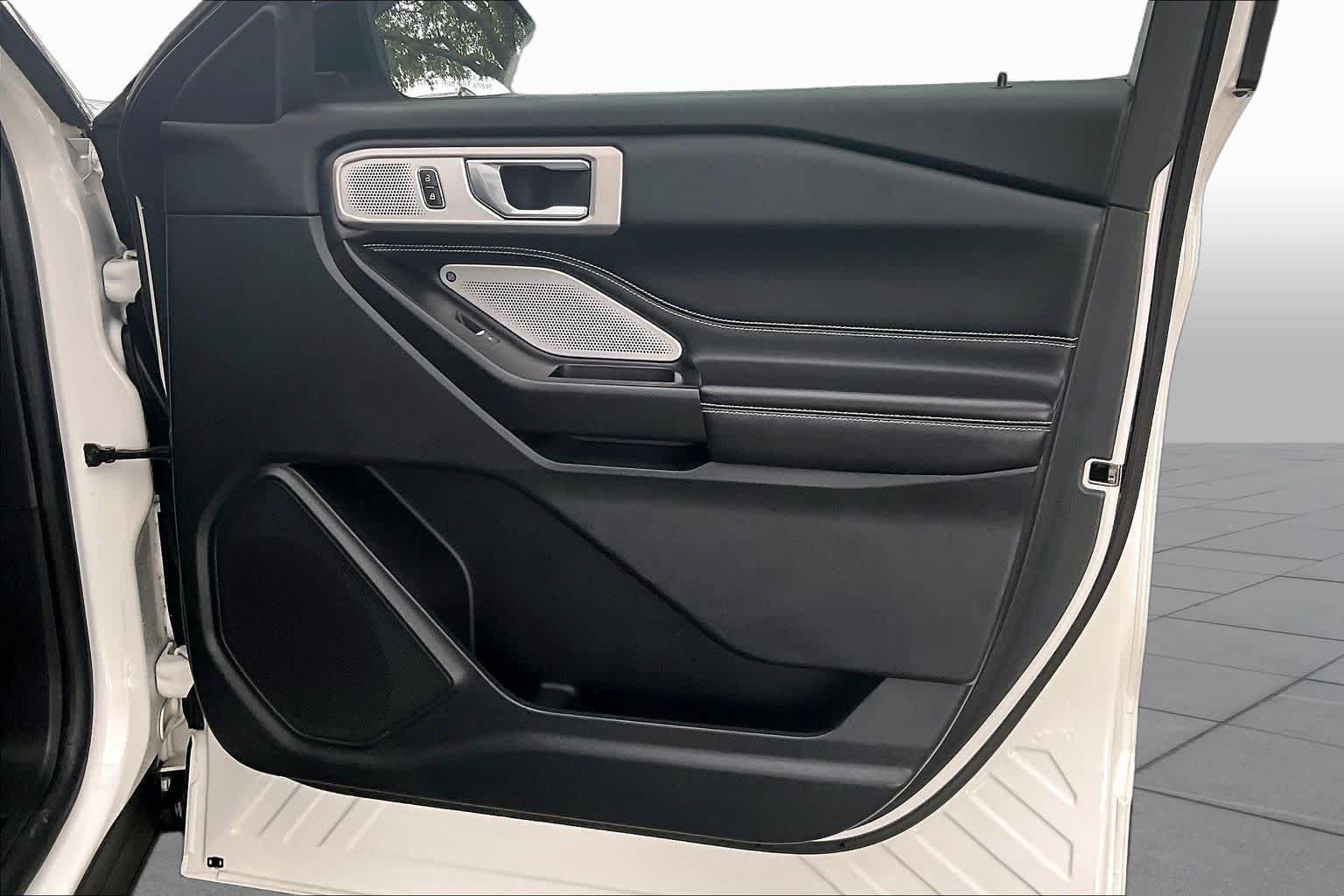 Used 2020 Star White Metallic Tri-Coat Ford ST image 23