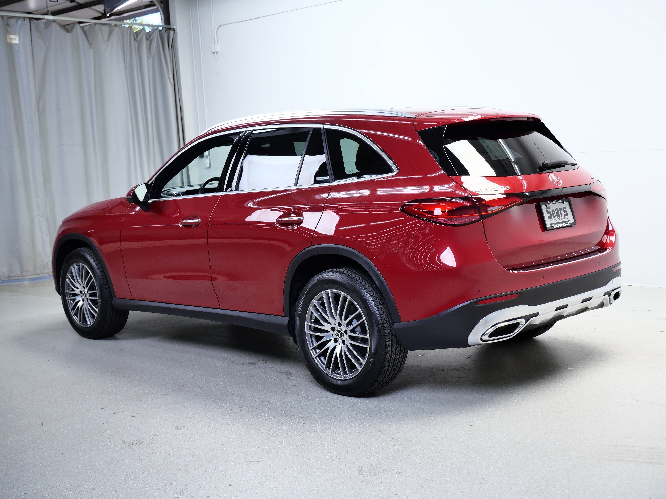 Certified Used 2026 MANUFAKTUR Patagonia Red Metallic Mercedes-Benz GLC 300 image 11