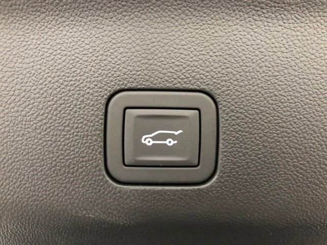 New 2026 Polar White Tricoat Chevrolet High Country image 11