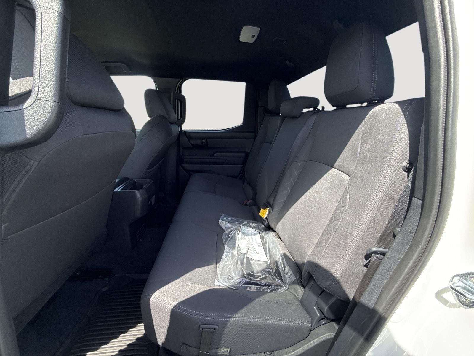 2025 Toyota Tacoma SR5 - Photo 24