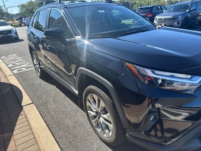 Used 2025 Black Toyota XLE Premium image 5
