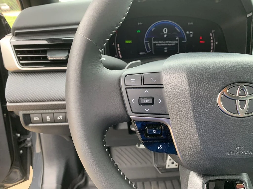 Used 2026  Toyota SE image 27