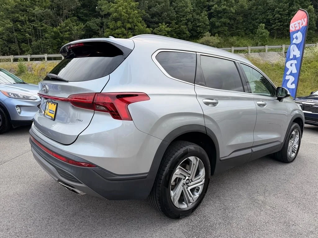 Used 2023 Silver Hyundai SEL image 12