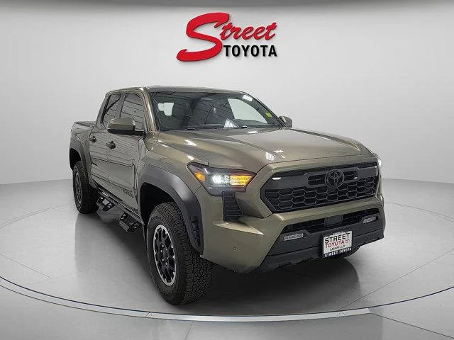 Certified Used 2024 OXIDE BRONZE ME. Toyota  image 5