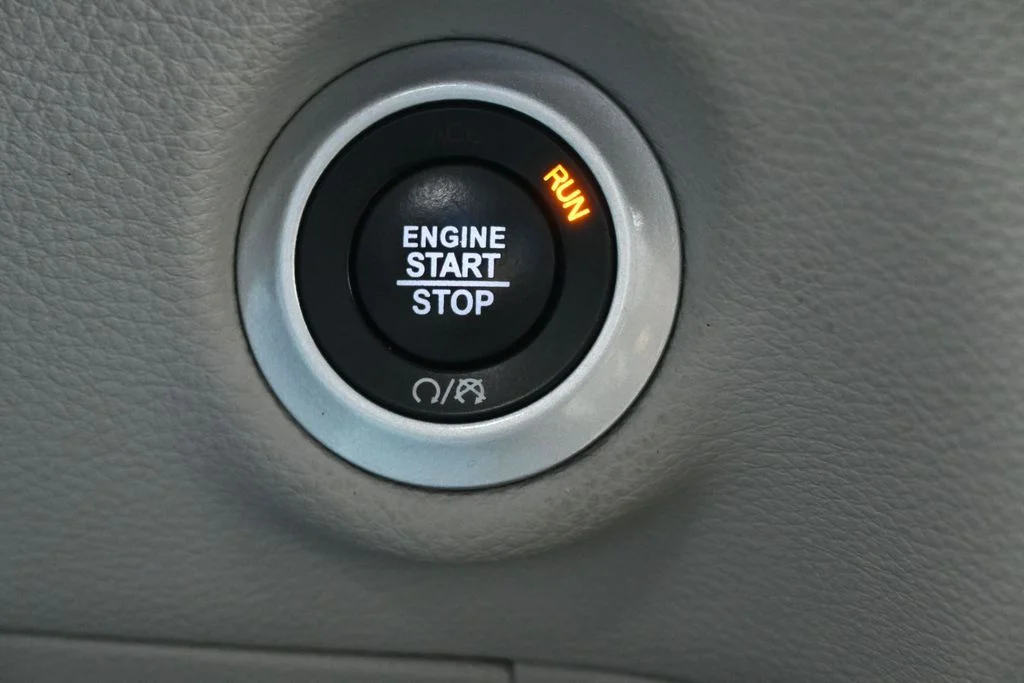Used 2023 Brilliant Black Crystal Pearlcoat Chrysler Touring L image 23