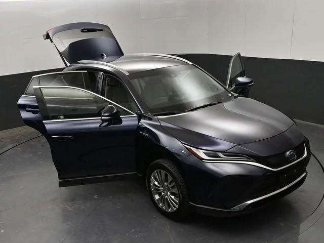 Certified Used 2021  Toyota Limited image 32