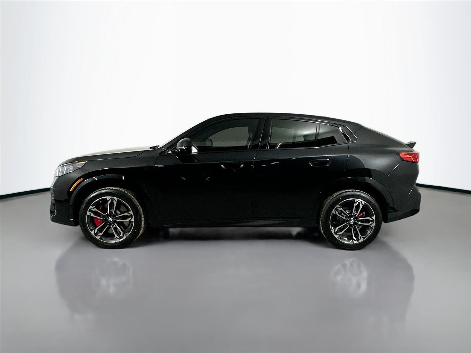 New 2026 Black Sapphire Metallic BMW xDrive28i image 9