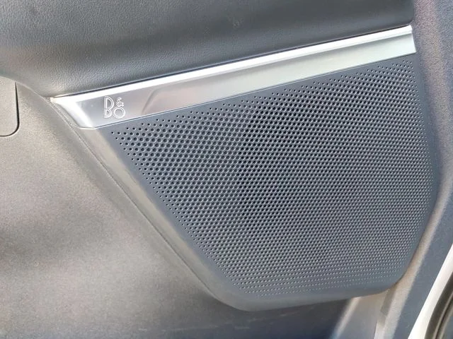 Used 2025  Ford Platinum image 28
