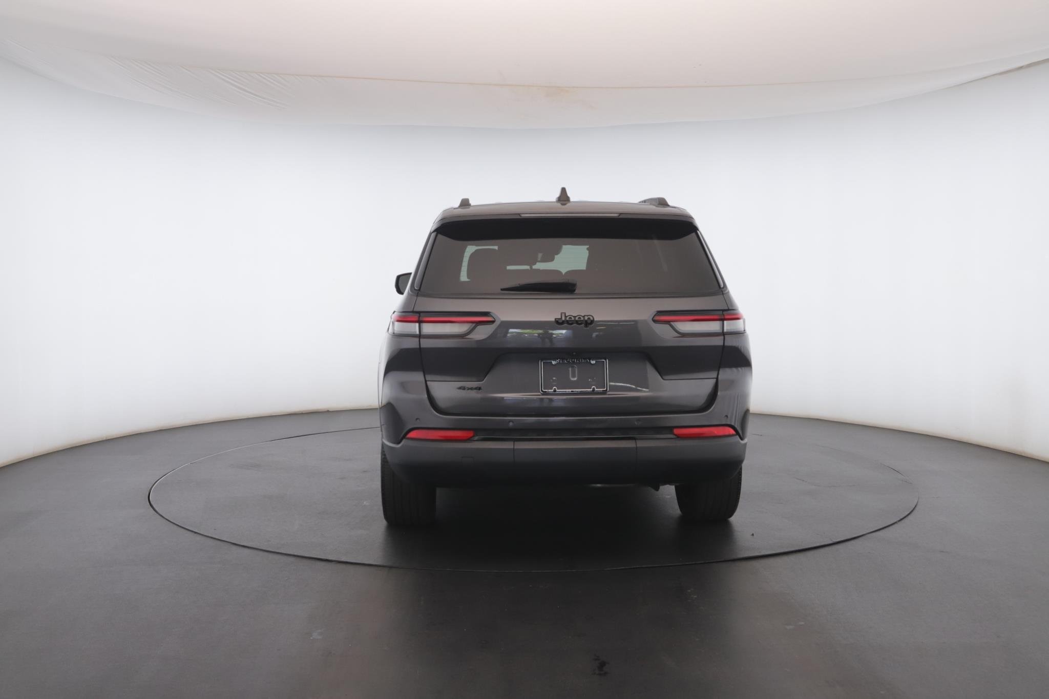 Used 2023 Baltic Gray Metallic Clearcoat Jeep Altitude 4x4 image 22
