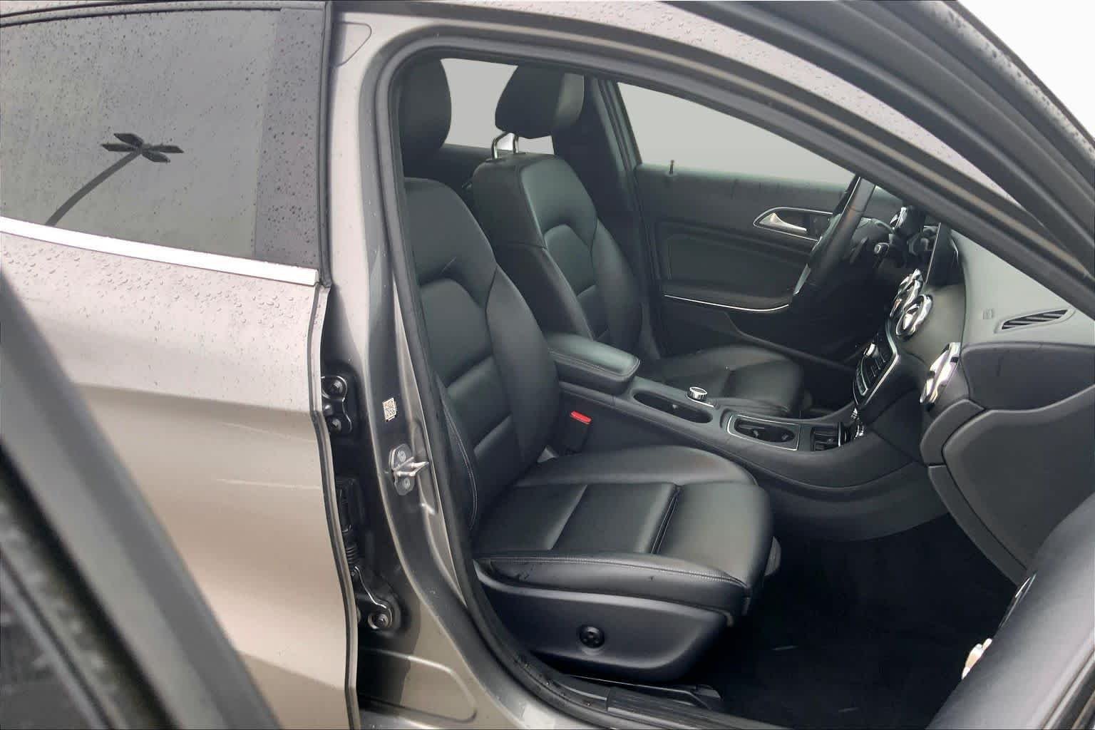 Used 2019 Mountain Grey Metallic Mercedes-Benz GLA 250 image 9