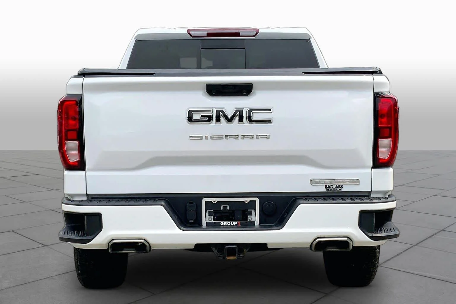 Used 2024 Summit White GMC Elevation image 5