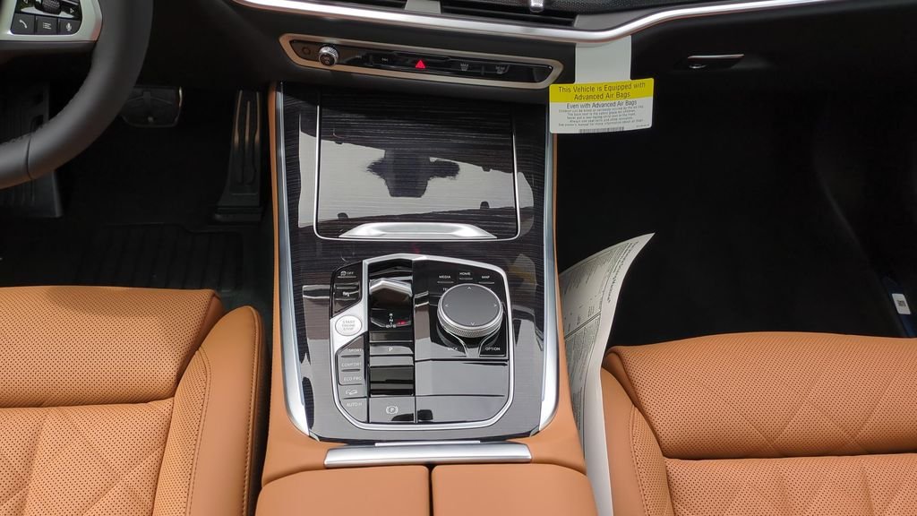 New 2026 Dravit Grey Metallic BMW xDrive40i image 17