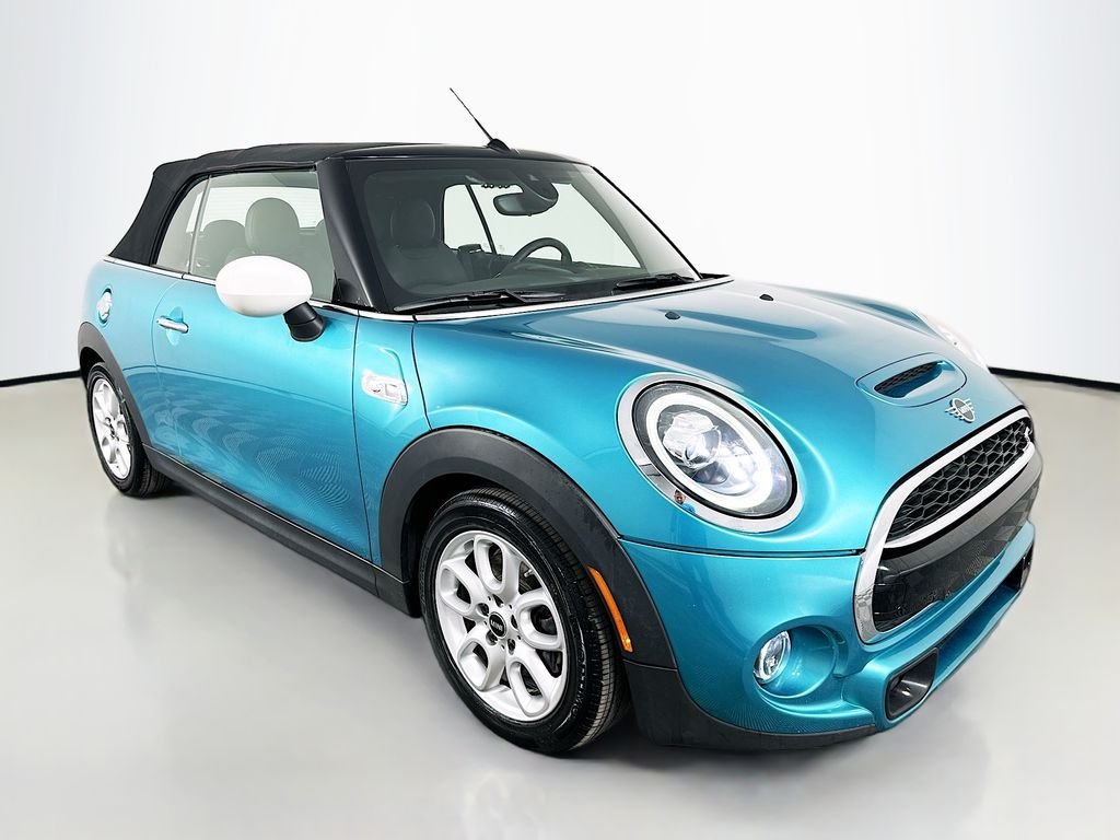 Used 2020 Blue MINI Signature image 3