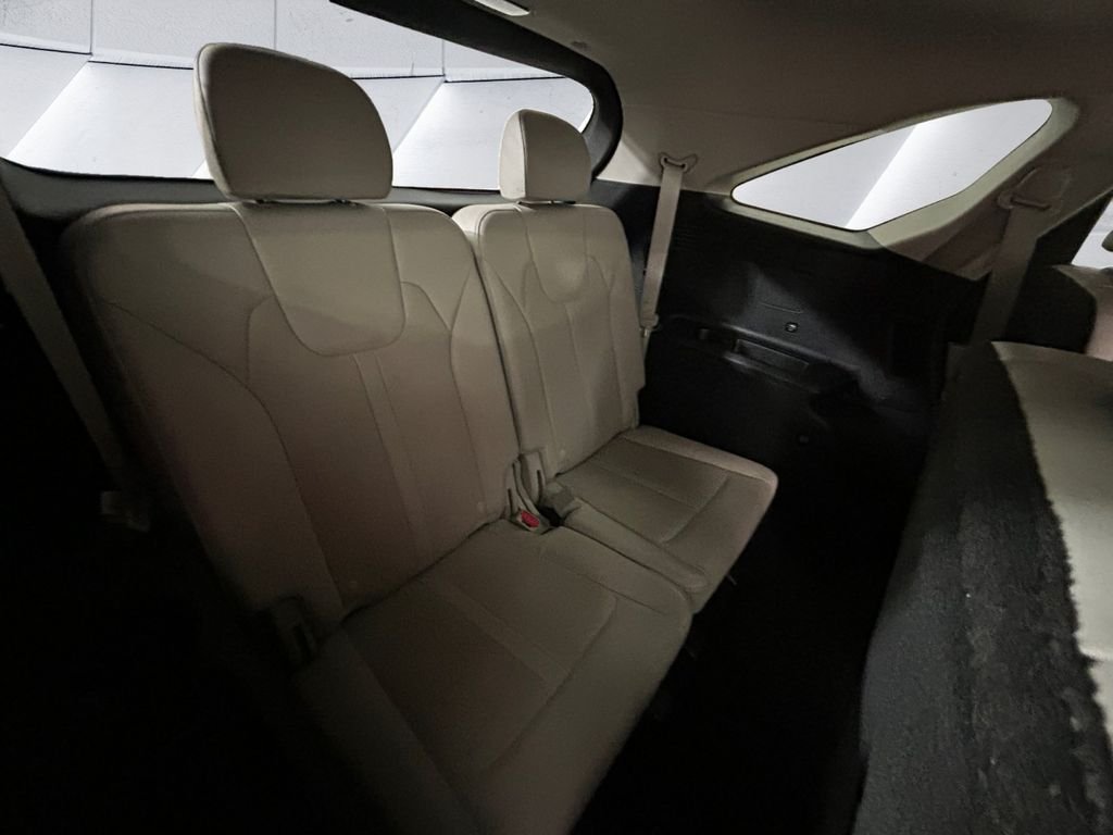 Used 2023 White Kia SX image 16