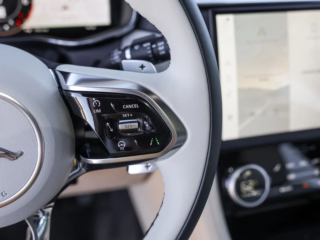 2026 Jaguar F-Pace R-Dynamic S - Photo 20