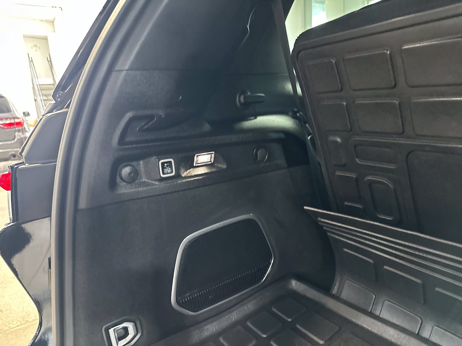 Used 2023 Black Jeep Overland image 36
