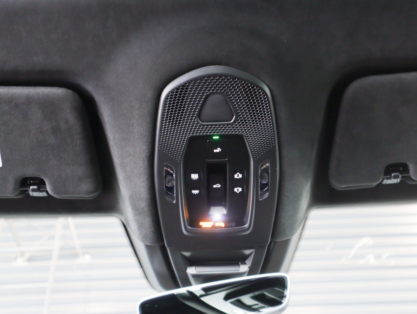 2025 Porsche Cayenne Turbo E-Hybrid - Photo 28