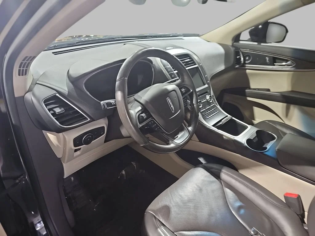 Certified Used 2019 Black Lincoln Reserve image 21