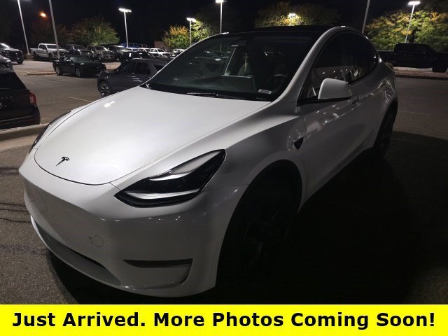 Used 2024 White Tesla Long Range image 1