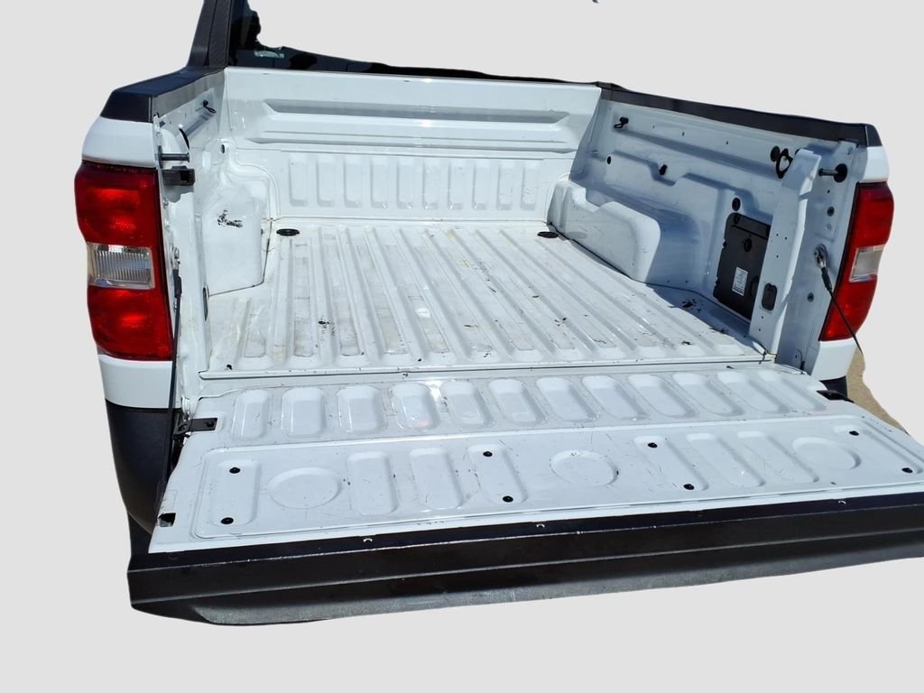 Used 2024 Oxford White Ford XLT image 24
