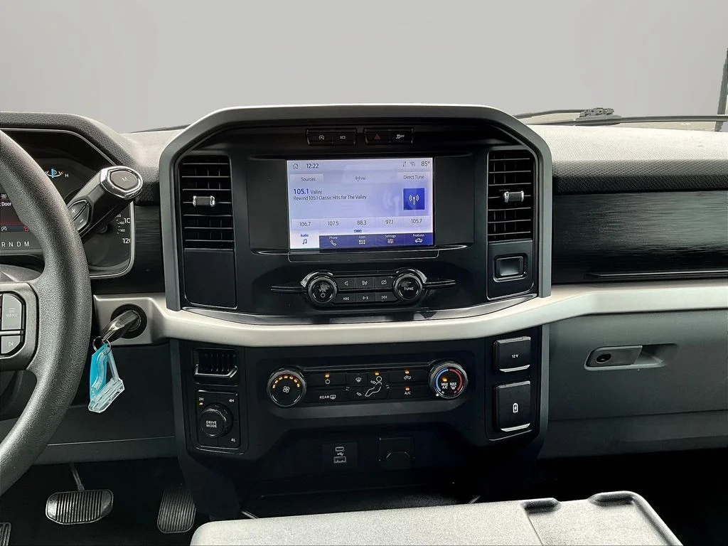 Used 2023 Silver Ford XLT image 10