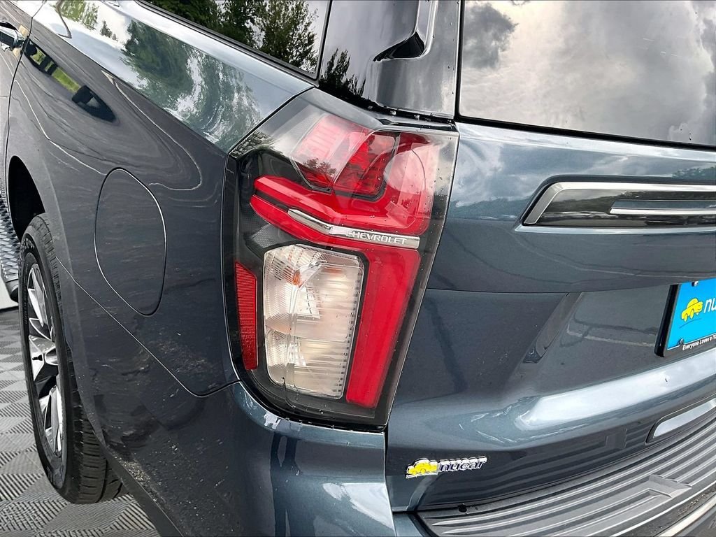 Used 2021 Gray Chevrolet Z71 image 35
