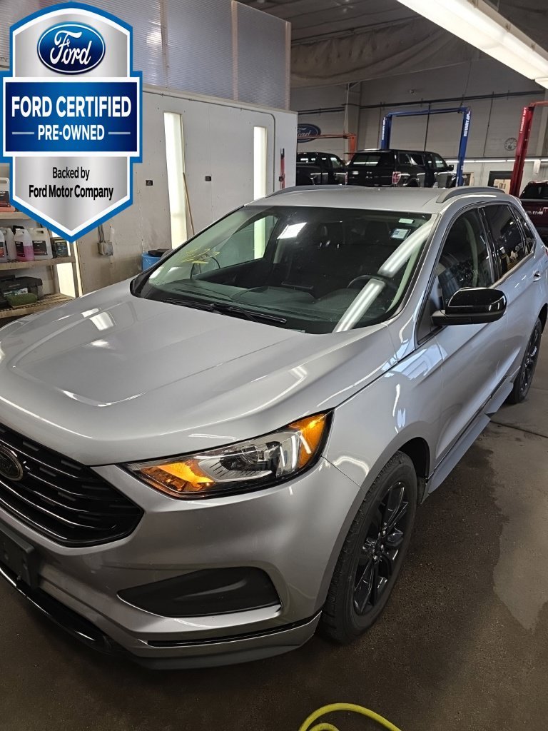 2022 Ford Edge SE