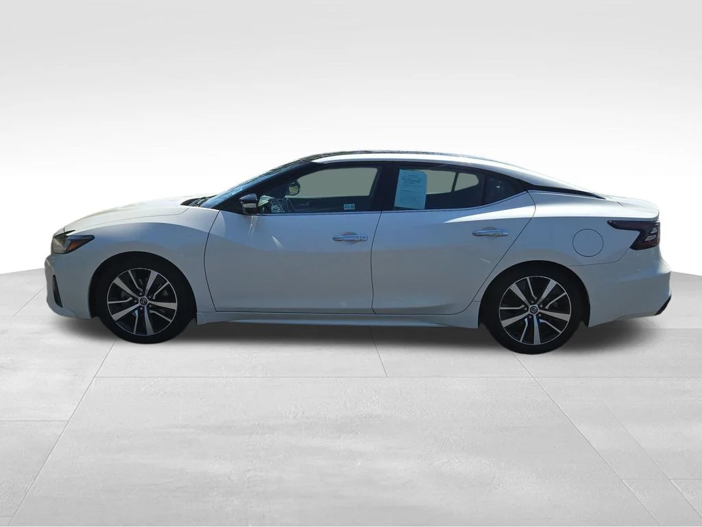 Used 2020 White Nissan 3.5 SL image 14
