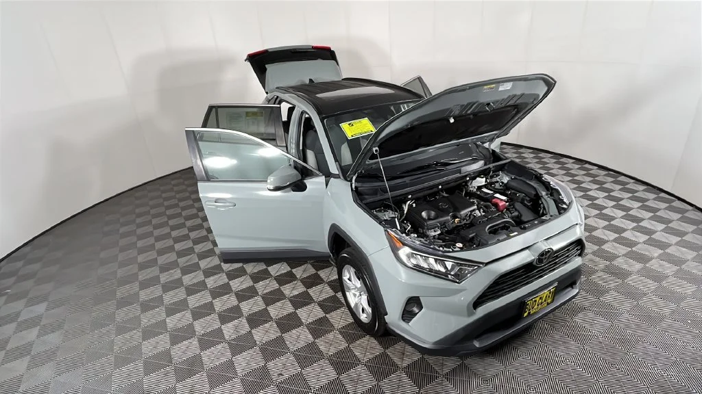 Used 2020 Green Toyota XLE image 14