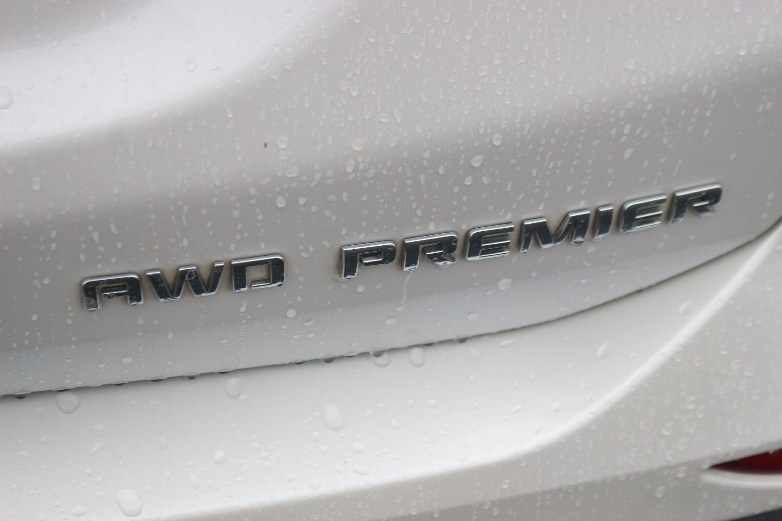 Used 2023 Iridescent Pearl Tricoat Chevrolet Premier image 10